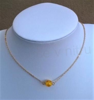 Náhrdelník s přívěškem Jantaru Resin kulička (X155)