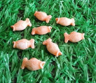 Oranžová korálek ryba 17 x 8,5 mm (AC140)