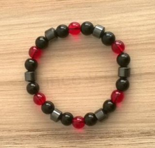 Minerální náramek granát, hematit, onyx (BC331)