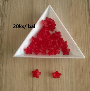 Plastové korálky zvoneček, kytička 9,5 x 5 mm 20 kusů v balení | červené (AC179)