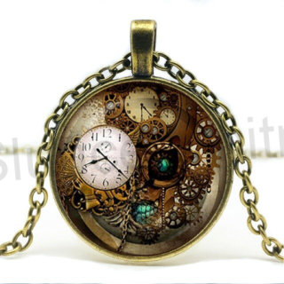 Náhrdelník s přívěškem Hodin Pána Času ( Doctor who) (BD145)