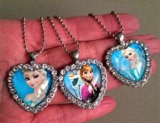 Náhrdelník s přívěškem Elsa, Anna, Olaf ledové království (BD177)