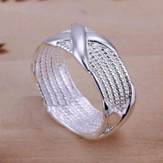 Postříbřený prsten s křížky – více velikostí (BE118)