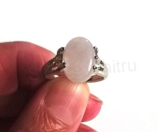 Minerální prsten růženín (X216)