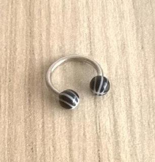Piercing podkova z chirurgické oceli 10 mm černý číslo 11 (BB277)