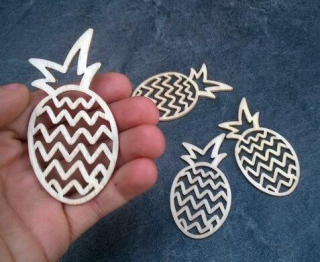 Dřevěné výřezy - ozdoba Ovoce, ananas  (V3)