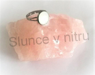 Nastavitelný černý prsten se syntetickým opálem (BP131)