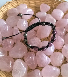 Náramek shamballa s pave korálků Swarovski tmavě růžové (BC448)