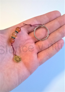 Přívěsek na klíče - minerální se smajlíkem (D224)