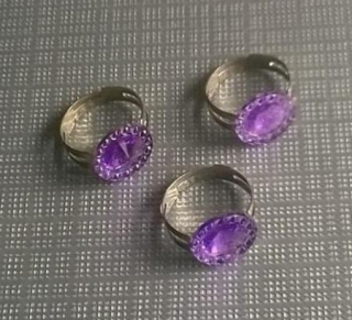 Nastavitelný dětský prsten kytička fialový (BP223)