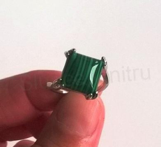 Minerální prsten s malachitem postříbřeno  (X263)