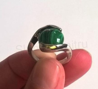 Minerální prsten s malachitem postříbřeno (X266)