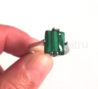 Minerální prsten s malachitem postříbřeno (X272)