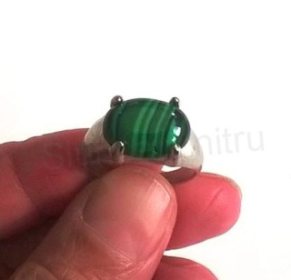 Minerální prsten s malachitem postříbřeno (X276)