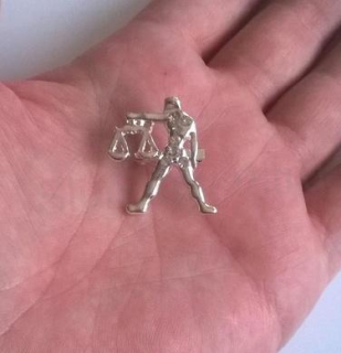 Brož se zirkonovými kamínky Znamení Váhy (HB86)