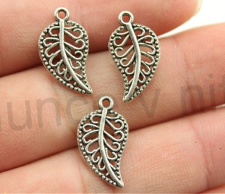 Přívěsek Lístek 17,5 x 10 mm (AA44)