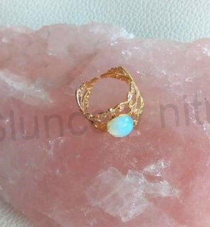 Nastavitelný ozdobný minerální prsten Opalit (X434)