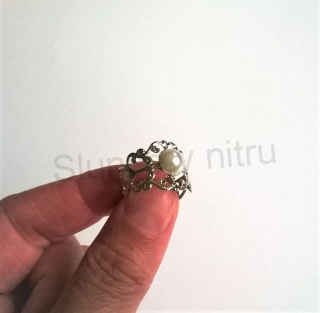 Nastavitelný ozdobný postříbřený prsten s Perlou (BP169)