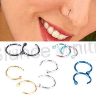 Piercing do nosu z chirurgické oceli 8 x 8 mm (BB438)