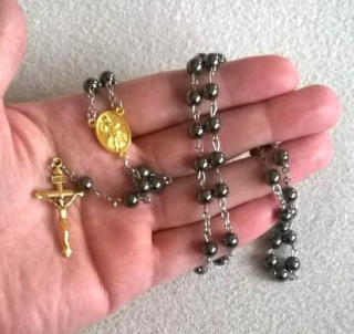 Náhrdelník Růženec s hematovými korálky (BD286)