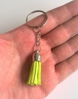 Přívěsek na klíče - kožený střapec (D342)