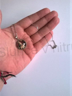 Náhrdelník s přívěškem dívky, postavy (BD323) 