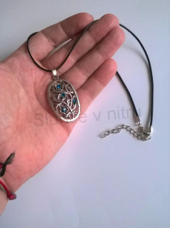 Náhrdelník s přívěškem stromu s kamínky (BD335) 
