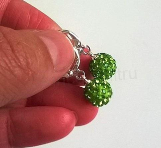 Postříbřené náušnice Swarovski zelené (BE199)