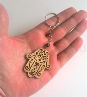 Přívěsek na klíče - dřevěná Ruka Fatimy, hamsa  s hematit (D378)