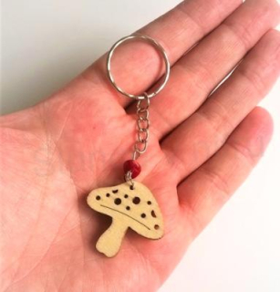 Přívěsek na klíče - dřevěná houba (D382)