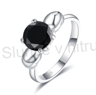 Postříbřený prsten s Černým Spinelem a ozdobami (BE203)