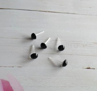 Puzetové náušnice hypoalergenní pecičky černé (BB487)