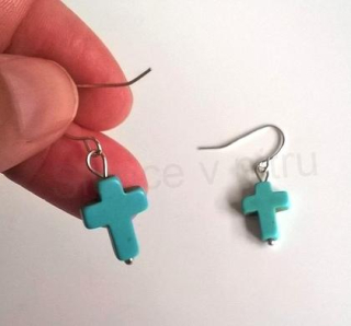 Minerální tyrkysové náušnice křížky modré (X555)