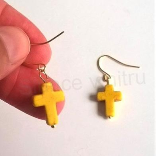 Minerální tyrkysové náušnice křížky žluté (X556)