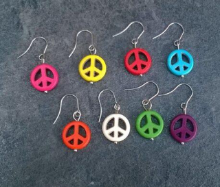 Minerální tyrkysové náušnice se symbolem míru stříbrné (X561)