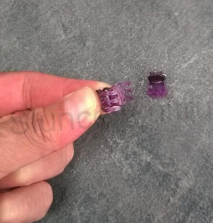 Mini skřipec do vlasů 1,4 x 1 cm fialové (H183)