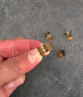 Mini skřipec do vlasů 1,4 x 1 cm medové (H183)