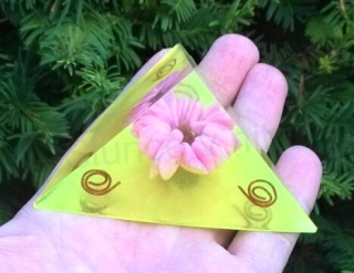 Orgonitová pyramida - harmonie 8,6 x 4,6 cm (PP86)