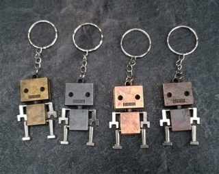 Kličenka, přívěšek 3 D robot (D445)