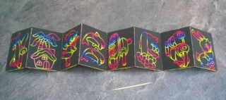 Vyškrabovací obrázek 5,3 x 7,2 cm barevný (E393)