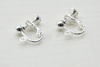 Bižuterní šroubovací náušnice 17 x 13 x 5 mm postříbřené (AA60)
