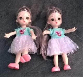 Pohyblivá panenka Doll 16 cm s dlouhými vlasy (D467)