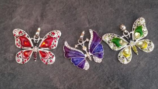 Náhrdelník s přívěškem Motýla s kamínky (BD428)