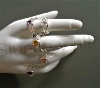 Postříbřený prsten se zirkonem více barev (BP352)