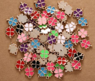 Přívěsek čtyřlístek - 19 x 13 mm více barev (AA288)