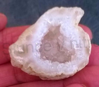 Sněžný Křišťál geoda 38,6g (Maroko) (X654)