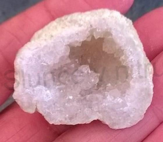 Sněžný Křišťál geoda 33,1g (Maroko) (X661)