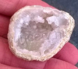 Sněžný Křišťál geoda 35,2g (Maroko) (X671)