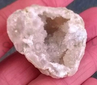 Sněžný Křišťál geoda 35,5 g (Maroko) (X672)