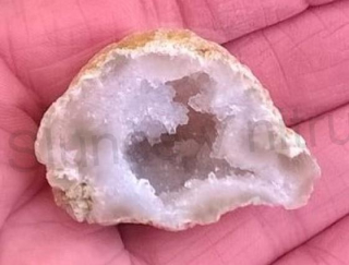 Sněžný Křišťál geoda 25,6g (Maroko) (X673)